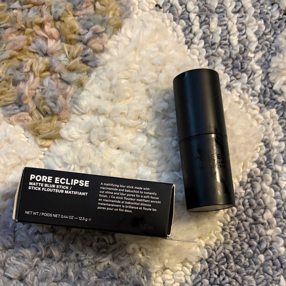 Milk Makeup Pore Eclipse Matte Blur Stick - Picture 8 of 9